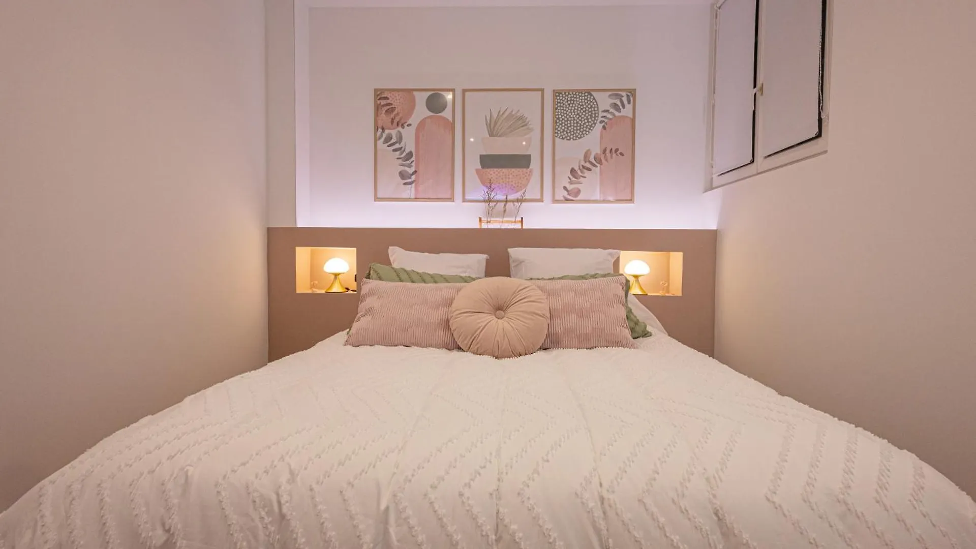 T2 Center Parking Air Conditioning Wi-Fi Avignon 0*,  France